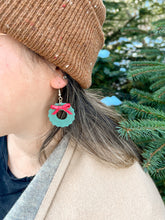 Load image into Gallery viewer, Bowed Wreath