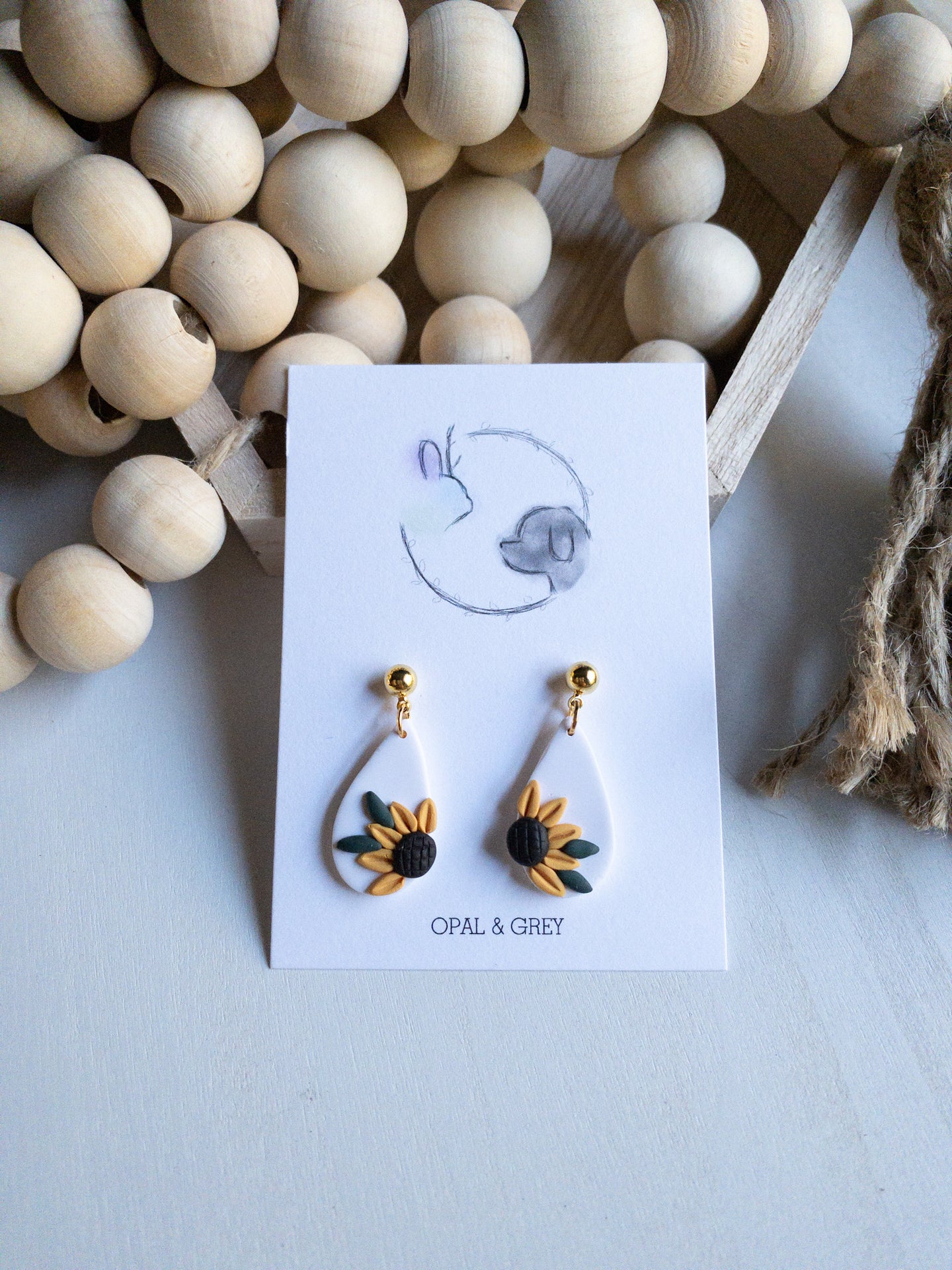 Sunflower Teardrop Dangle White